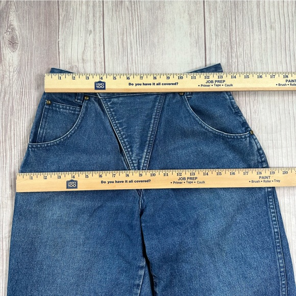 Women’s Vintage Western Style Front Flap Cropped High Waisted Denim Jeans - Picture 3 of 8